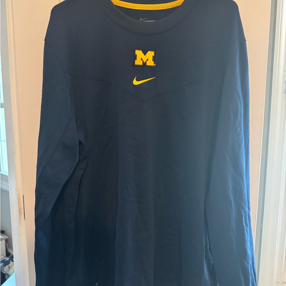 Nike University of Michigan Pullover